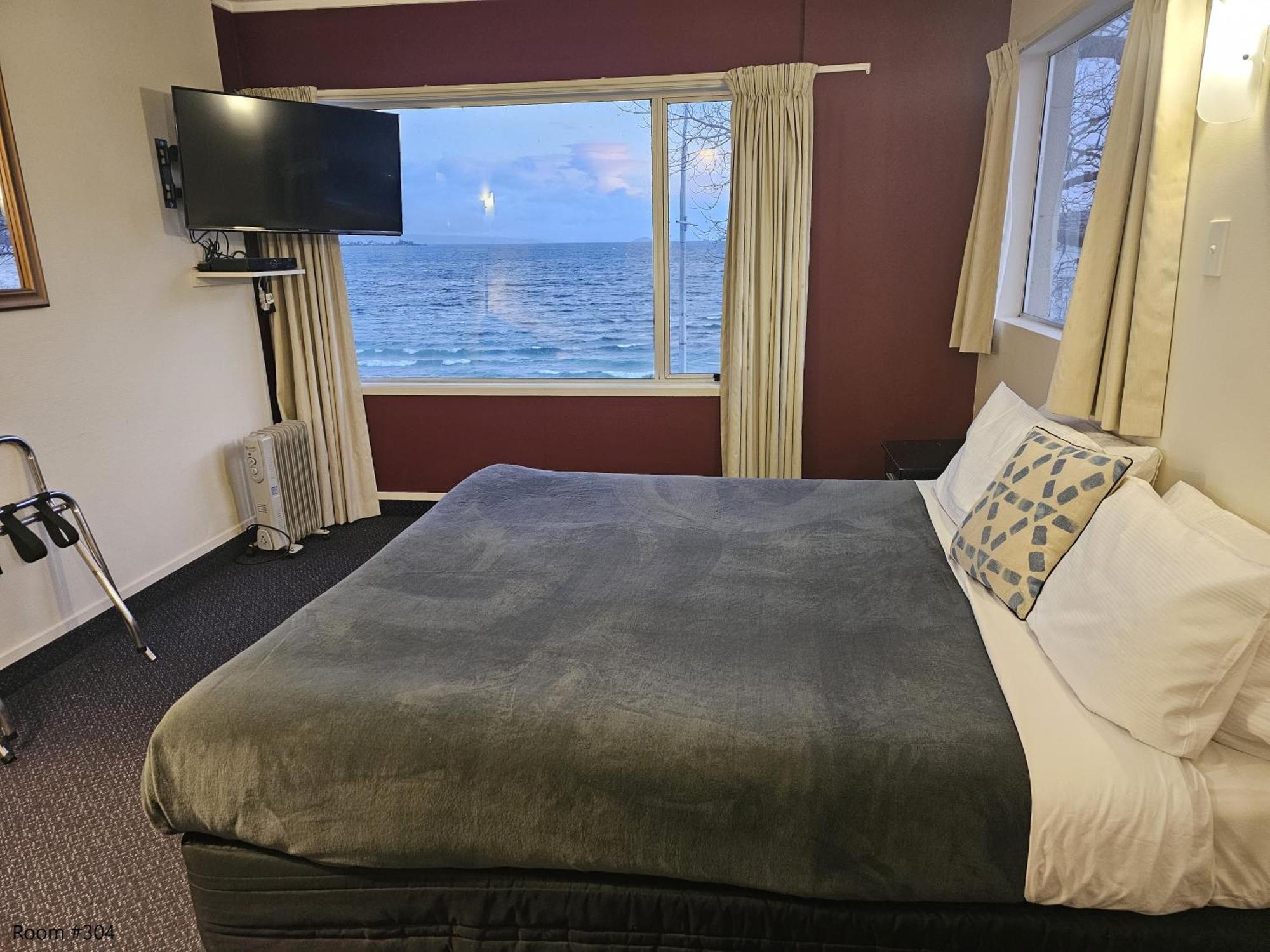Tui Oaks Motel Taupo Bagian luar foto