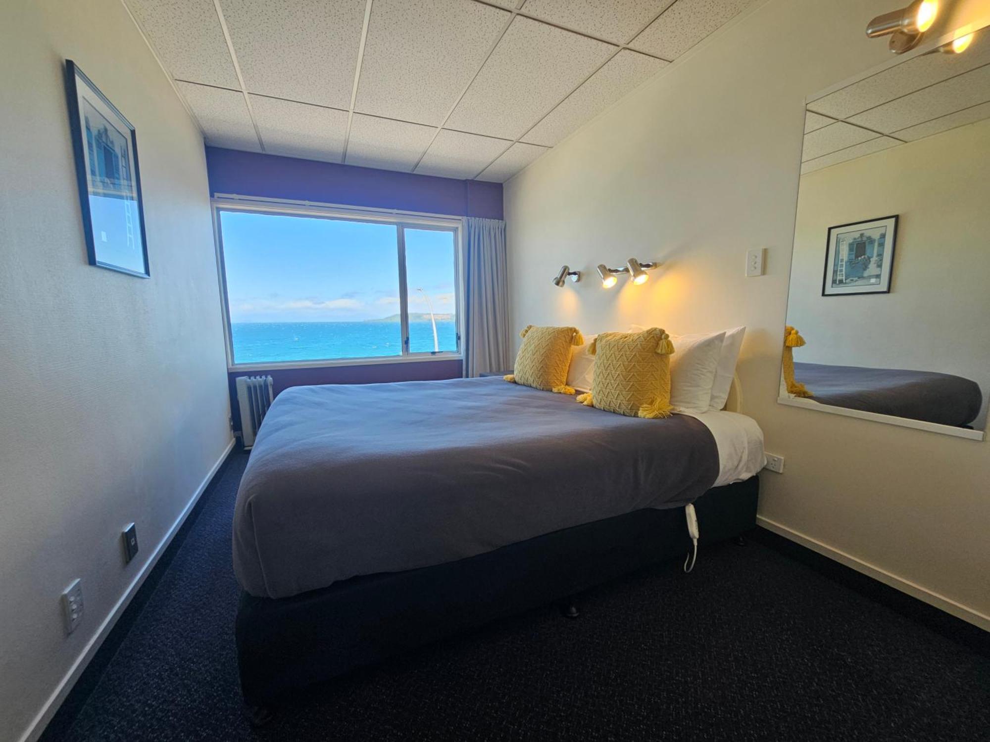 Tui Oaks Motel Taupo Bagian luar foto