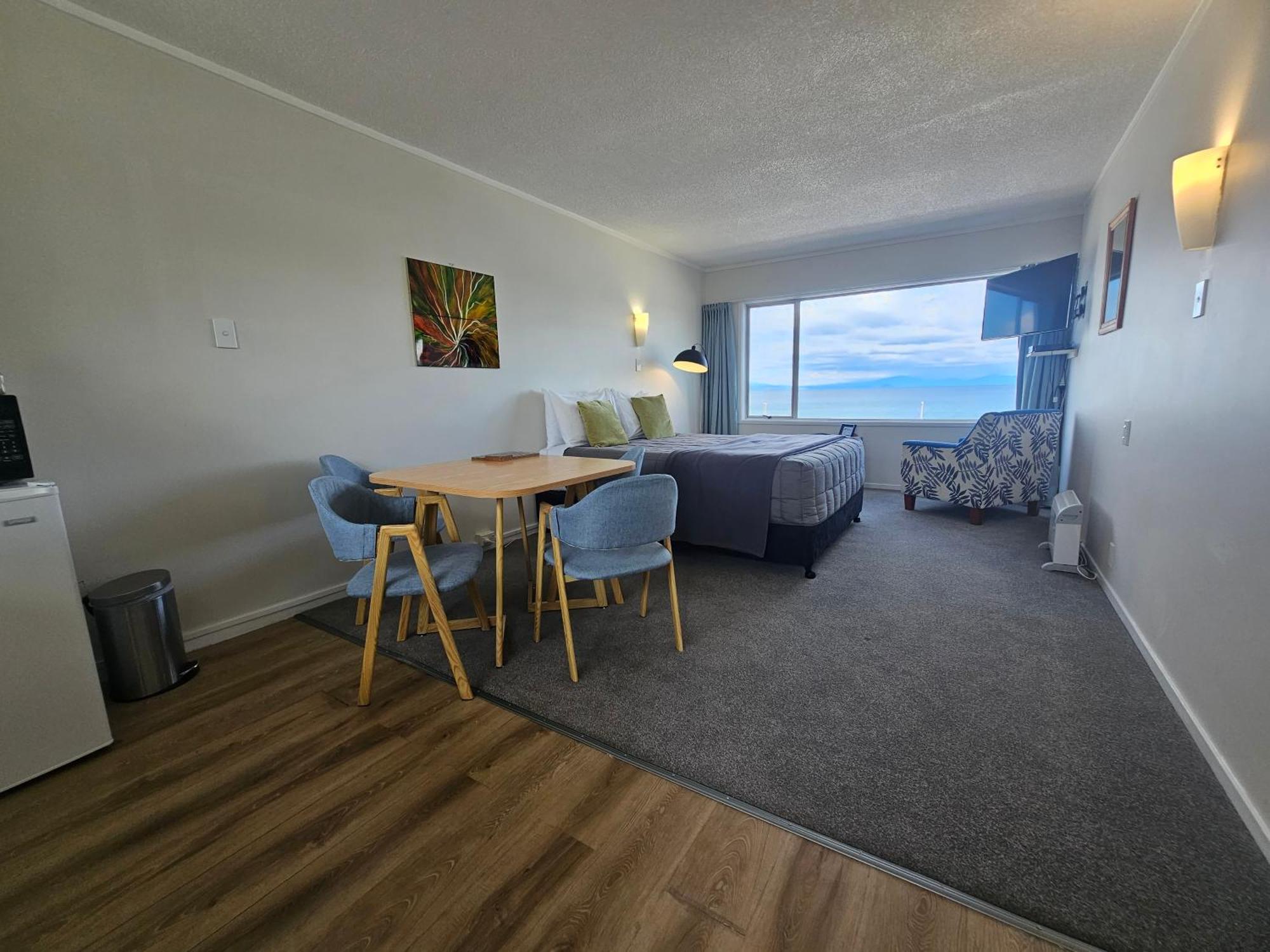 Tui Oaks Motel Taupo Bagian luar foto