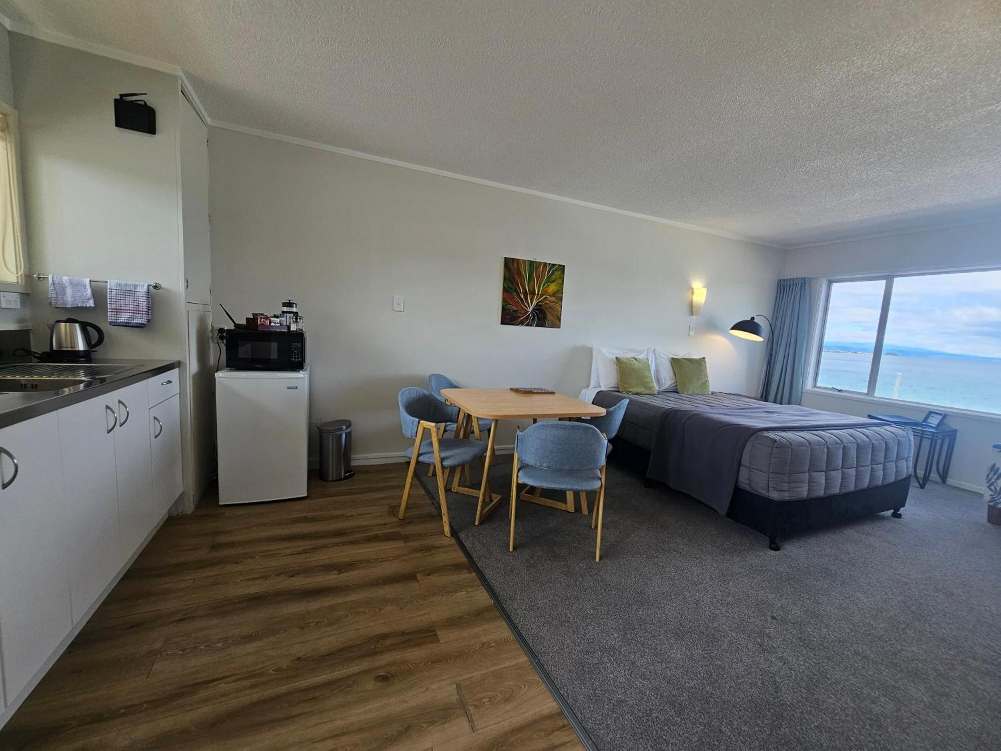 Tui Oaks Motel Taupo Bagian luar foto