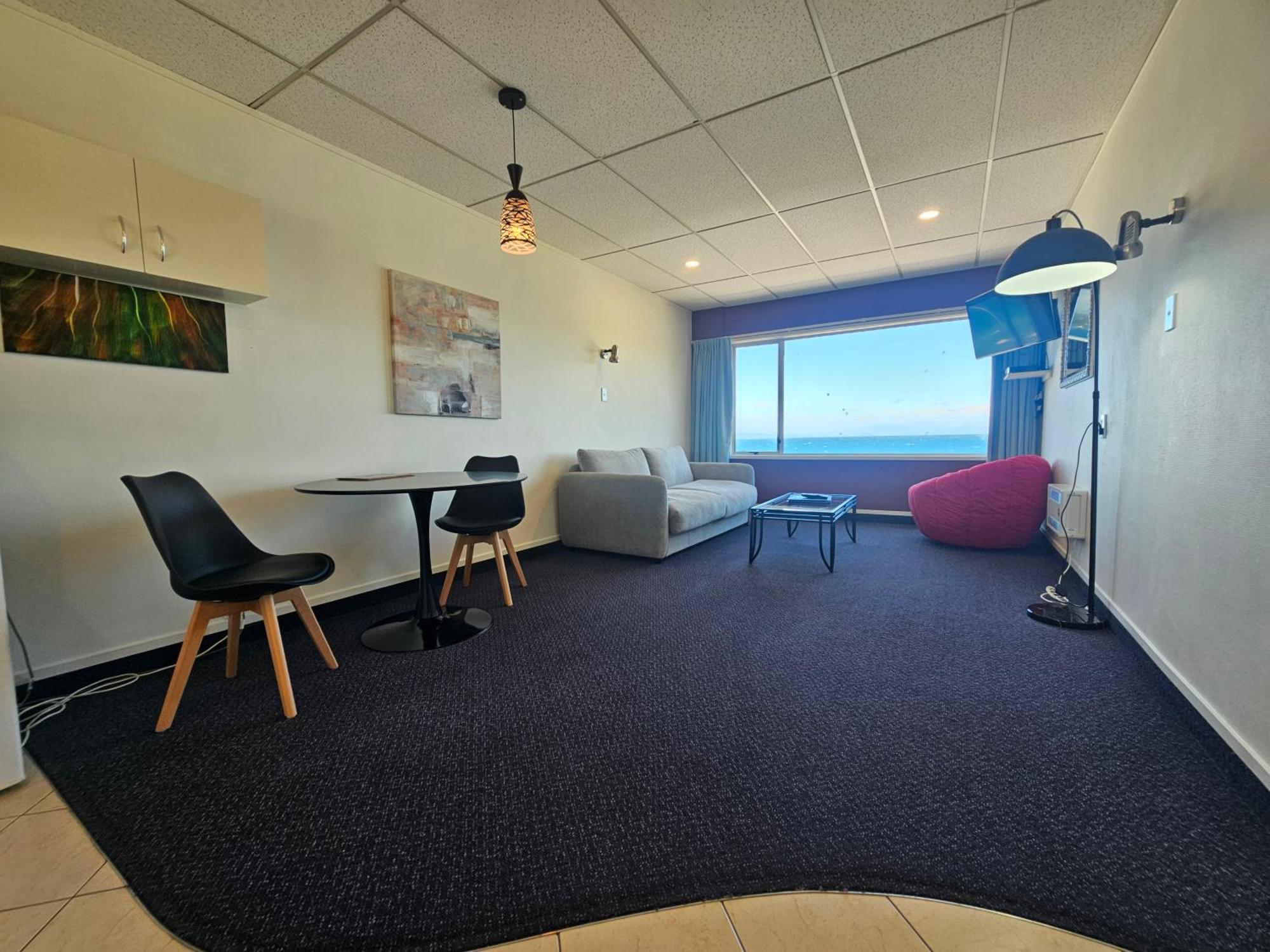 Tui Oaks Motel Taupo Bagian luar foto
