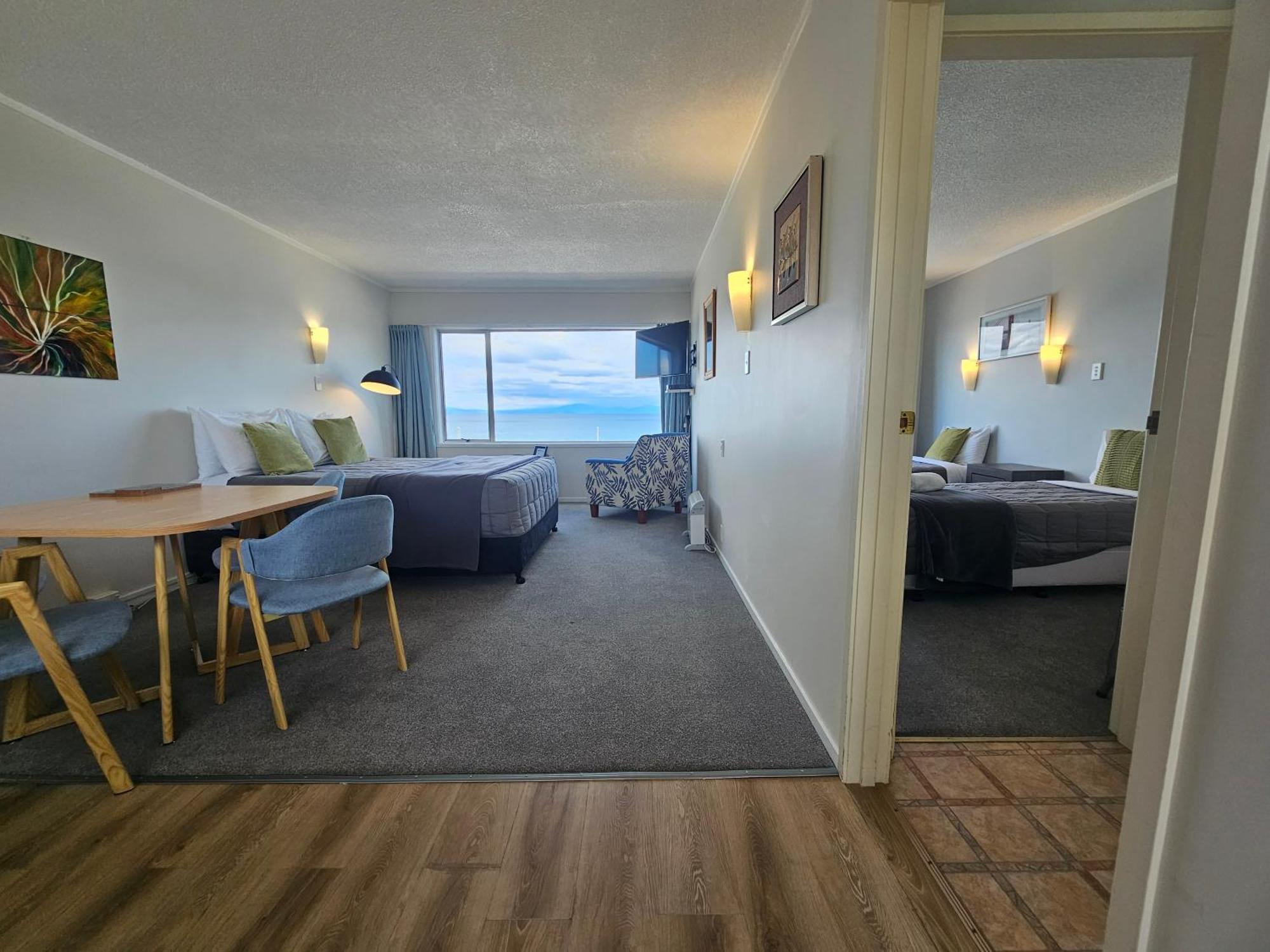 Tui Oaks Motel Taupo Bagian luar foto