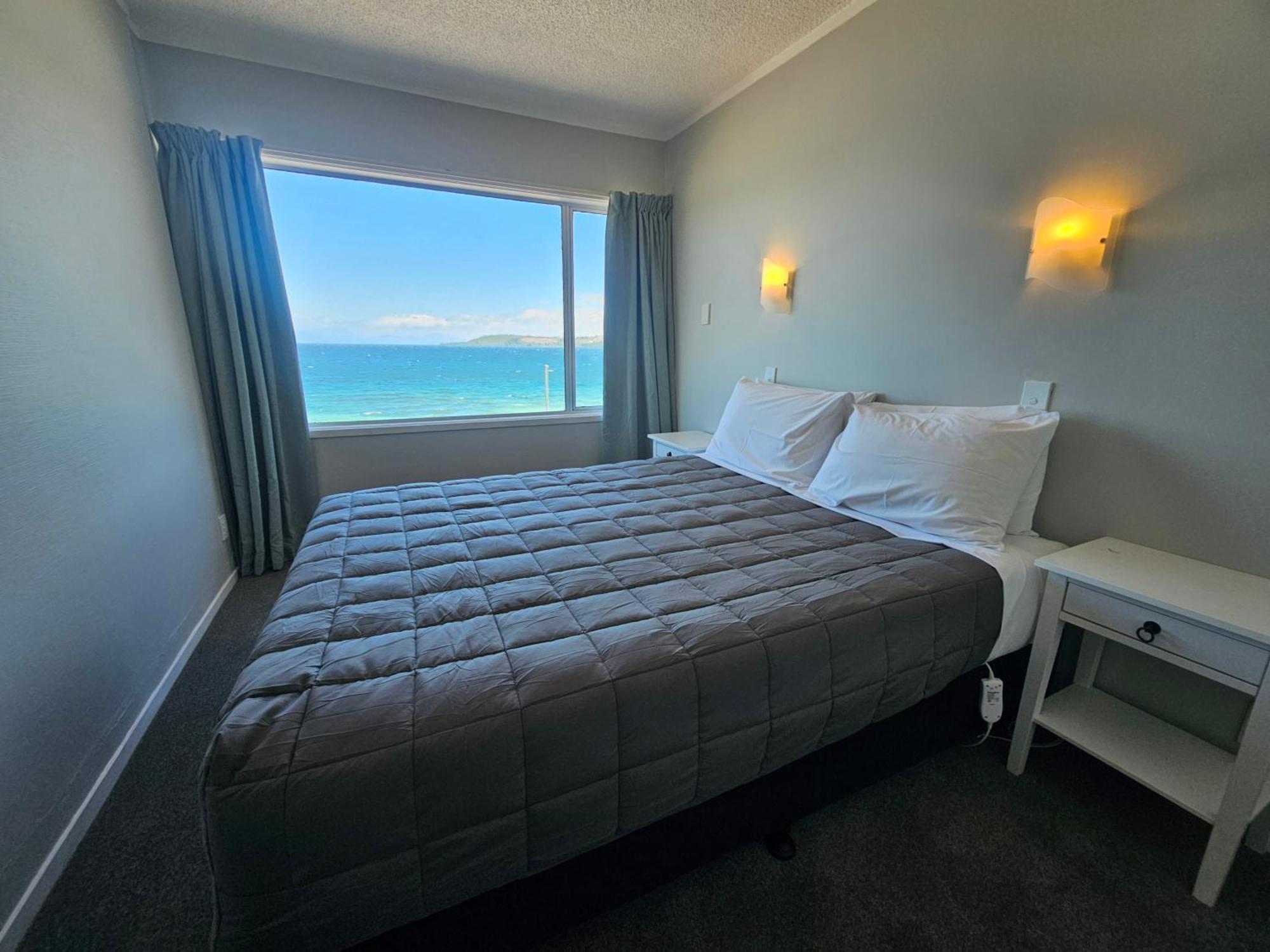 Tui Oaks Motel Taupo Bagian luar foto