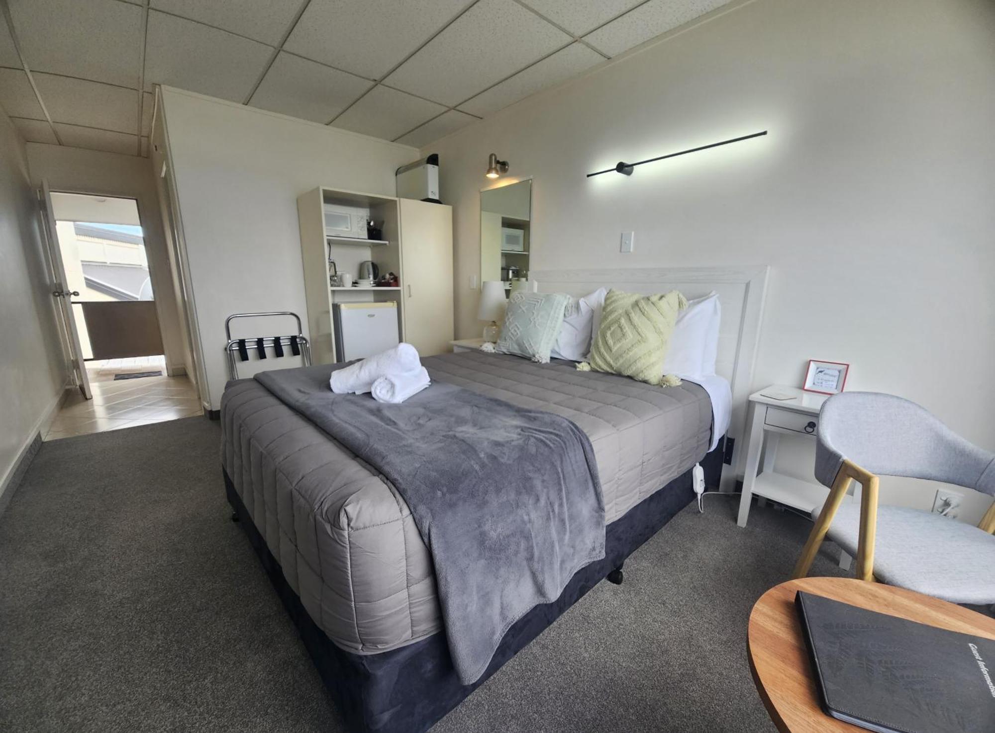 Tui Oaks Motel Taupo Bagian luar foto