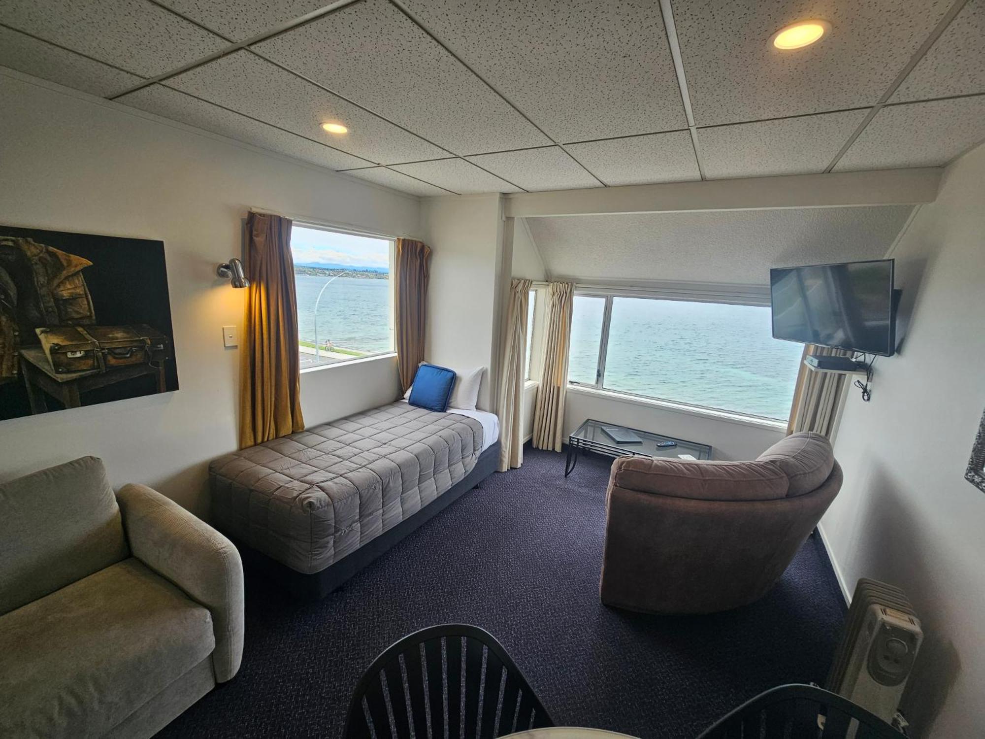 Tui Oaks Motel Taupo Bagian luar foto