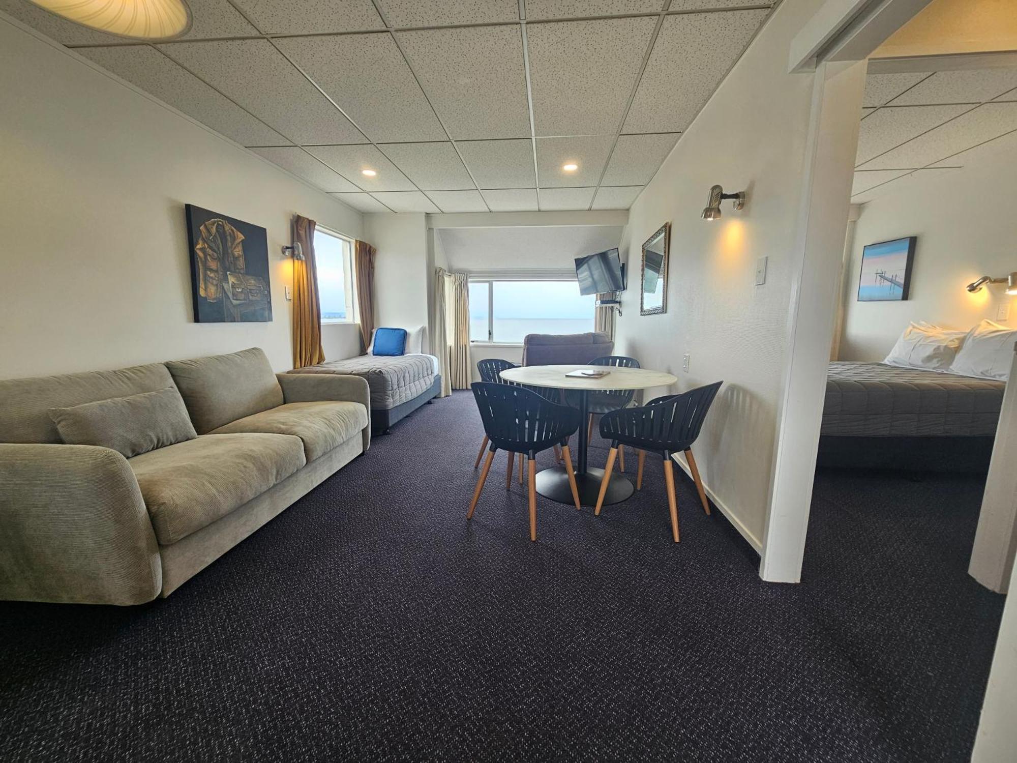 Tui Oaks Motel Taupo Bagian luar foto