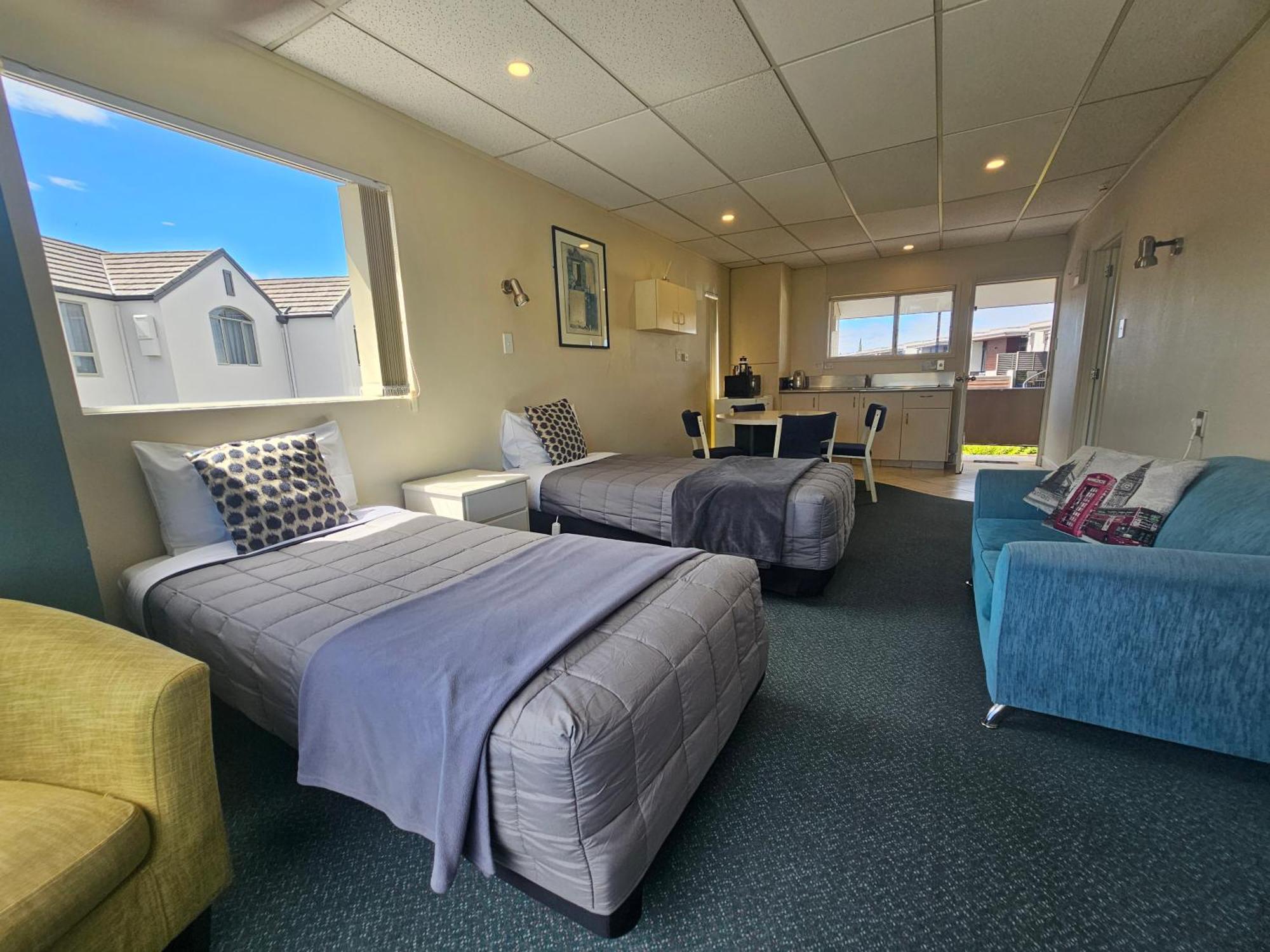 Tui Oaks Motel Taupo Bagian luar foto